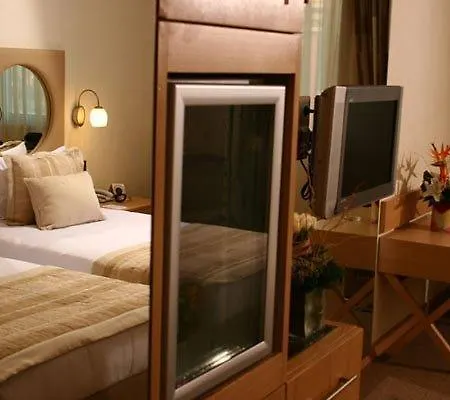 واو 5*